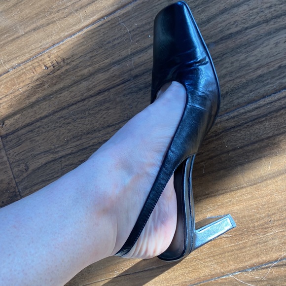 Enzo Angiolini square pumps with squared heel in size 6 1/2. Black leather. - Picture 11 of 11